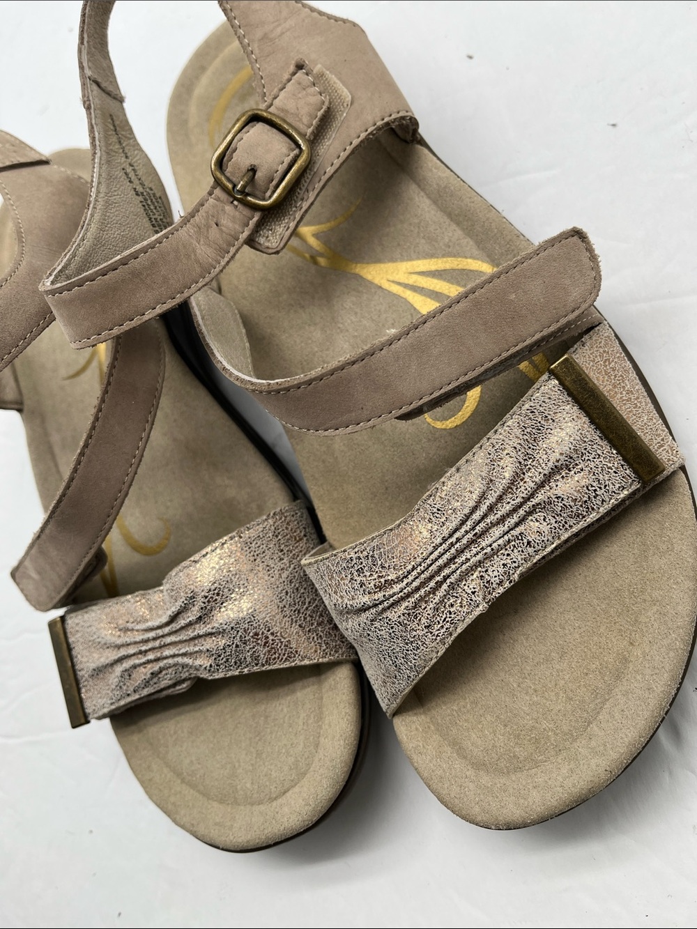 Abeo Bliss Biosystem Taupe Suede Strappy Sandals Metallic Women’s 8N Comfort - Picture 8 of 12